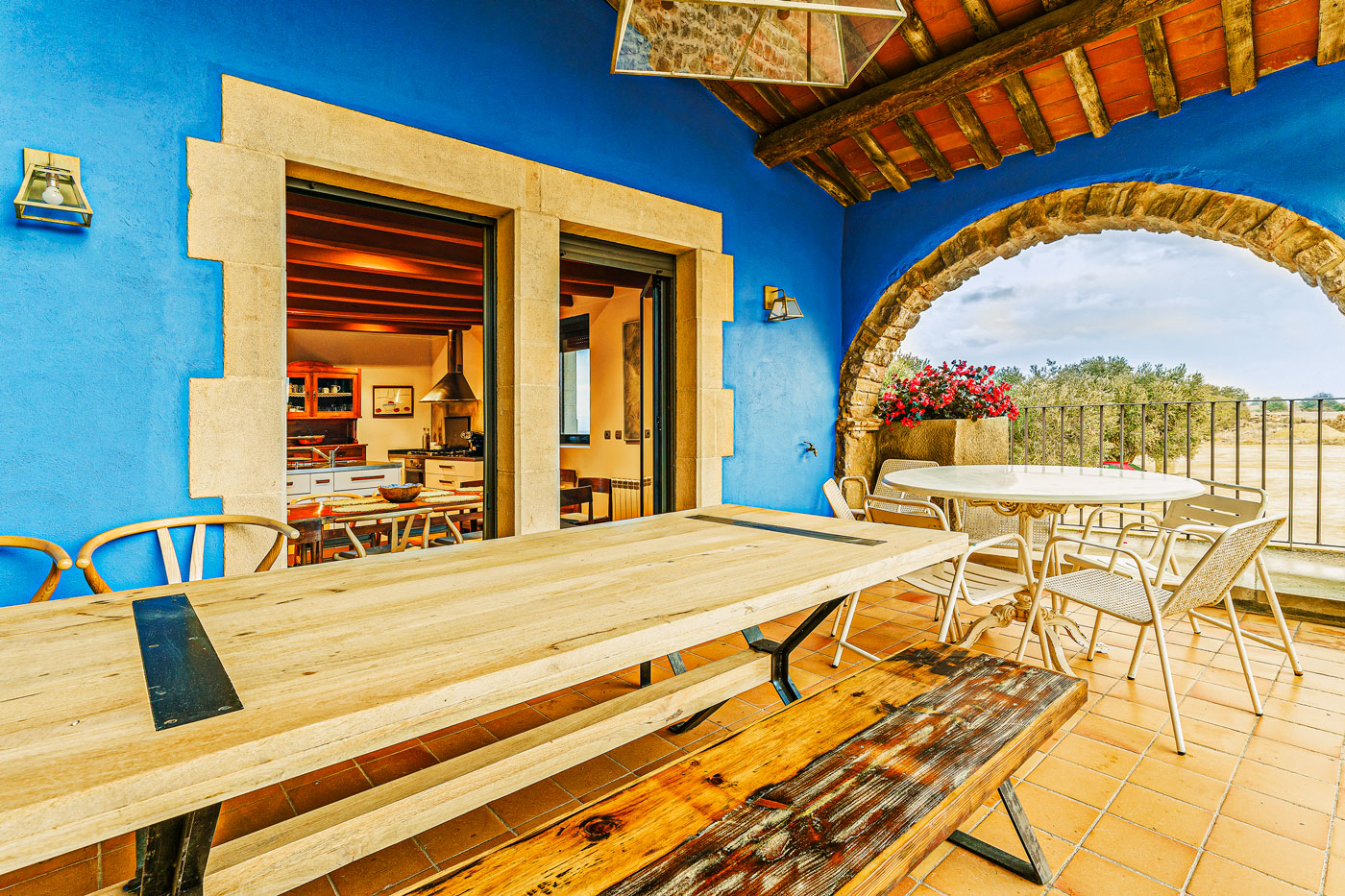 Furnished porch / terrace next to kitchen